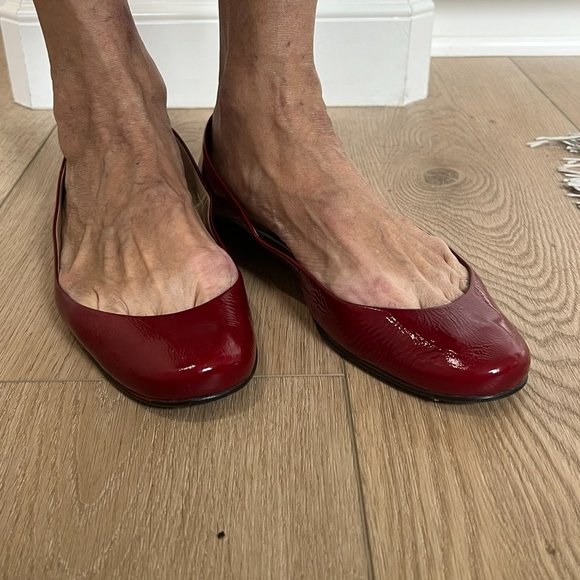 Blue/Red leather flats made in UAE collectible closing ceremony 2002 - Picture 3 of 9